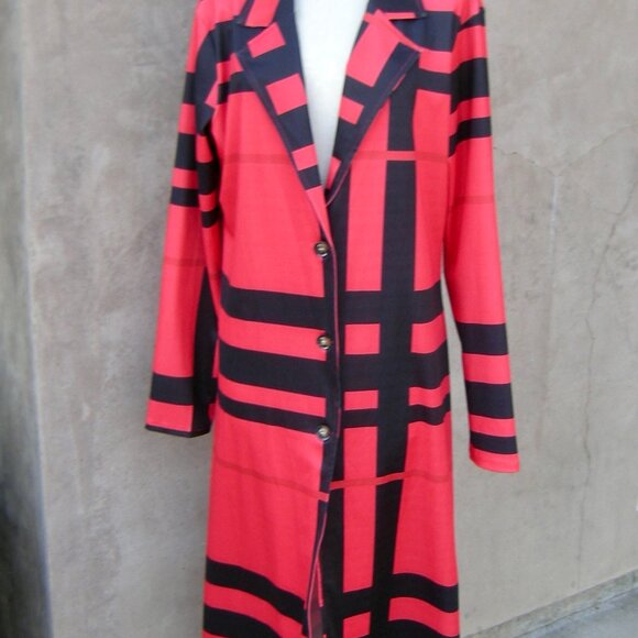 FULL LENGTH RED AND BLACK DUSTER SIZE 2X UNBRANDED - Picture 1 of 6